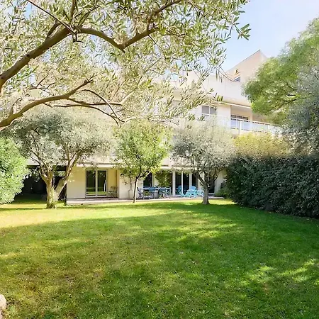 Rooftop Pool, Private Garden, At The Beach! Apartamento