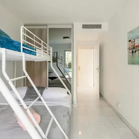 Rooftop Pool, Private Garden, At The Beach! Διαμέρισμα Αντίμπ