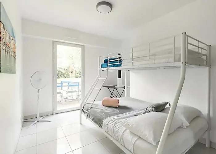 Rooftop Pool, Private Garden, At The Beach! Apartmán *